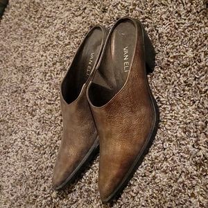 Van Eli Size 6.5 Slip On Heels